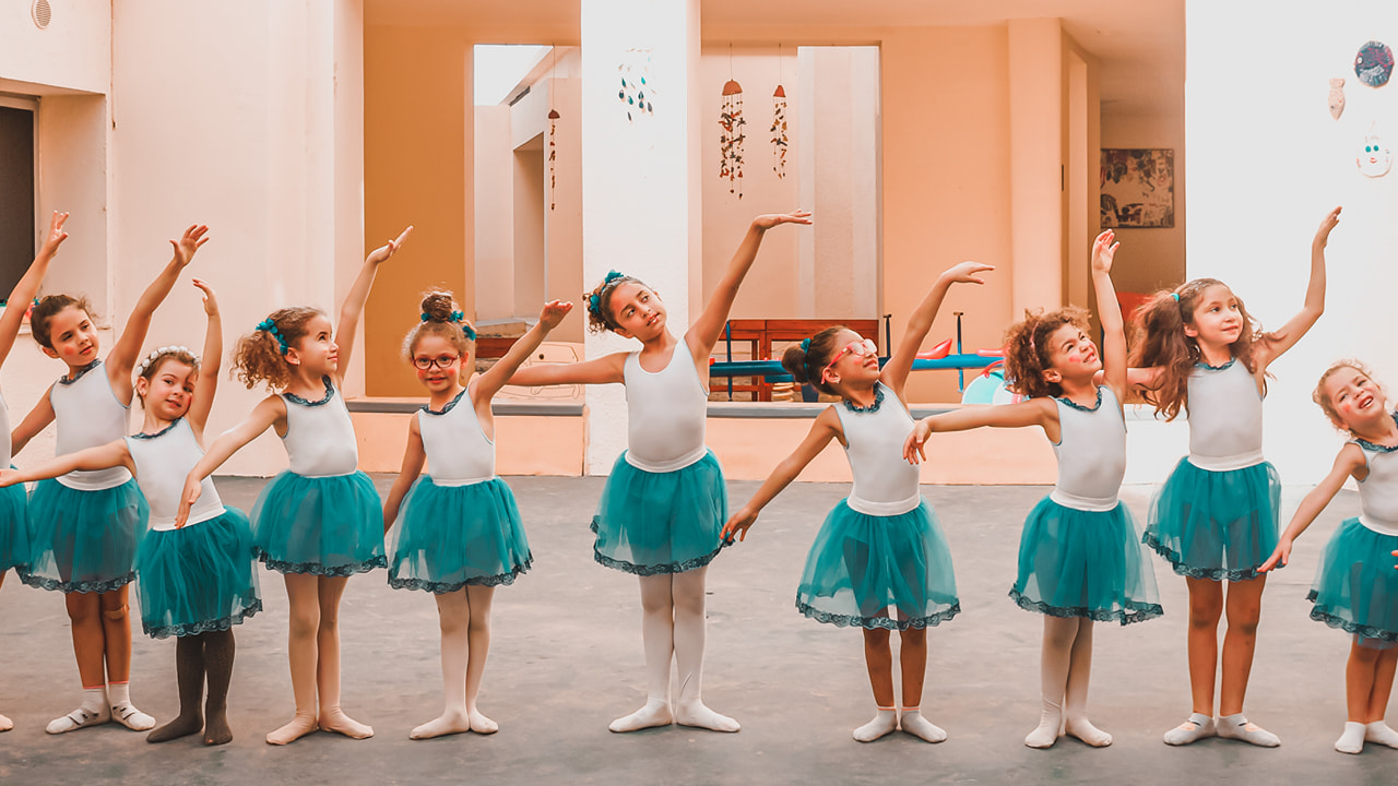 DANCE BEAUTY SCHOOL